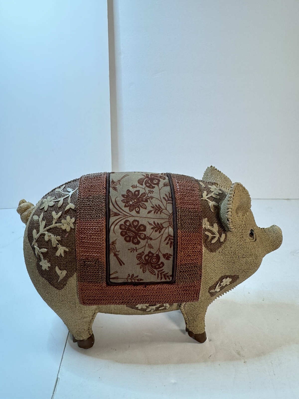 Canvas Mache Folk Art Glass Eyes Pig Figurine Decoration