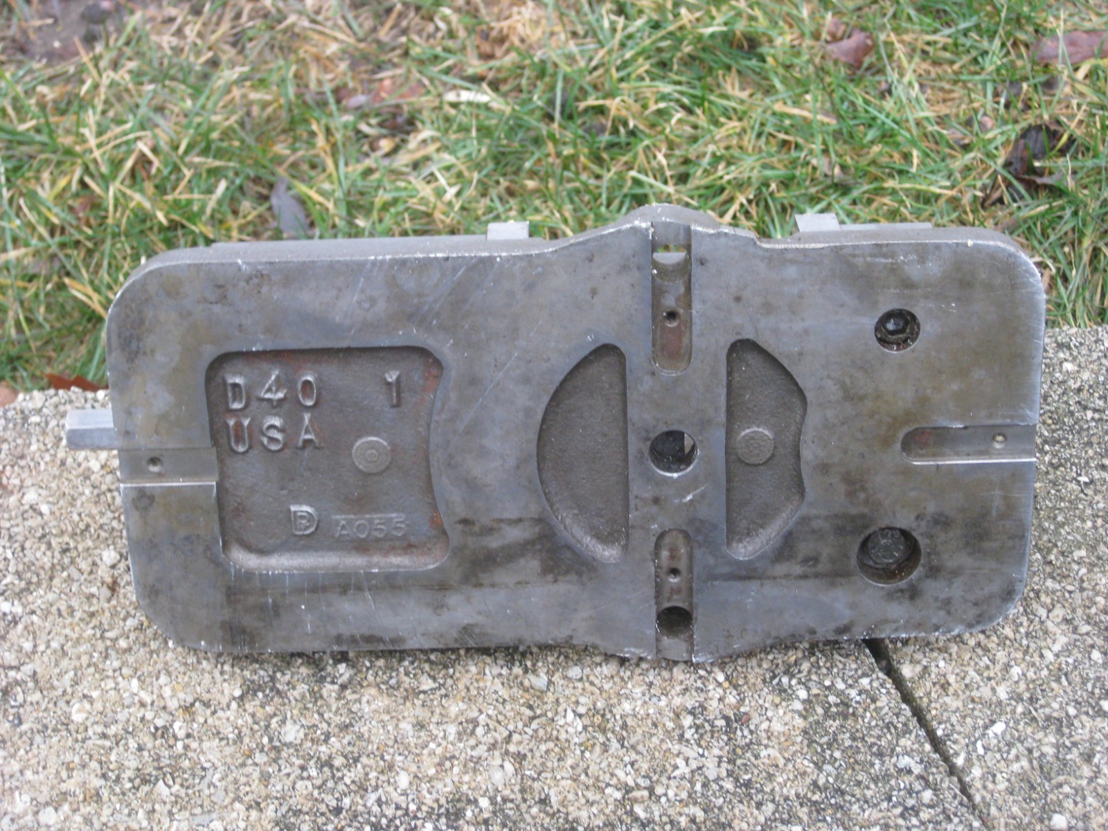 KURT ANGLOCK 4" MILLING MACHINE VISE - #D40