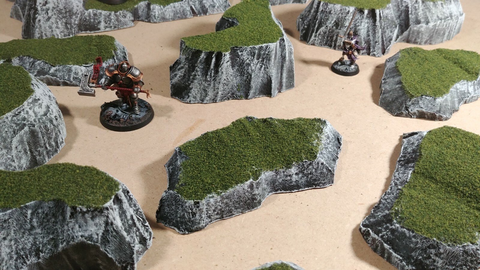 Wargaming Terrain - Large Box Set of Hills Grass Finish