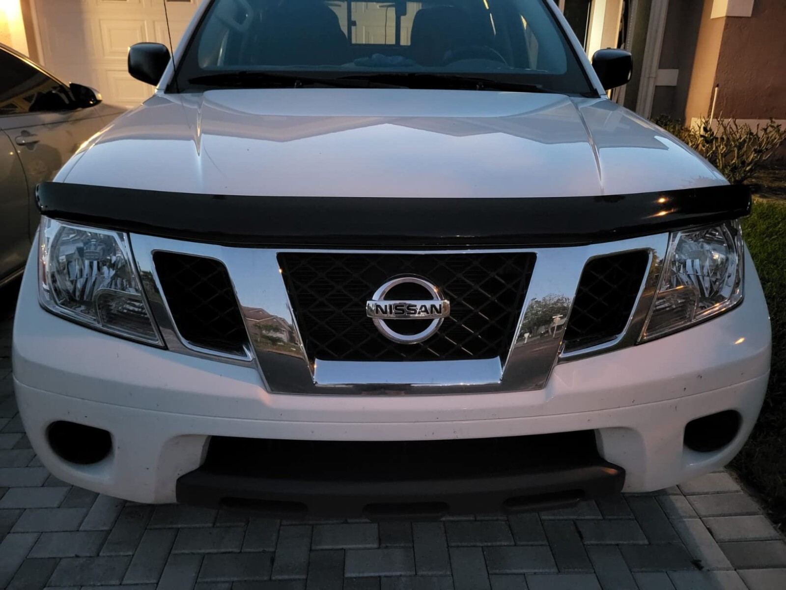 BugFlector II Hood Protector Bug Shield Deflector for 2005-2021 Nissan Frontier