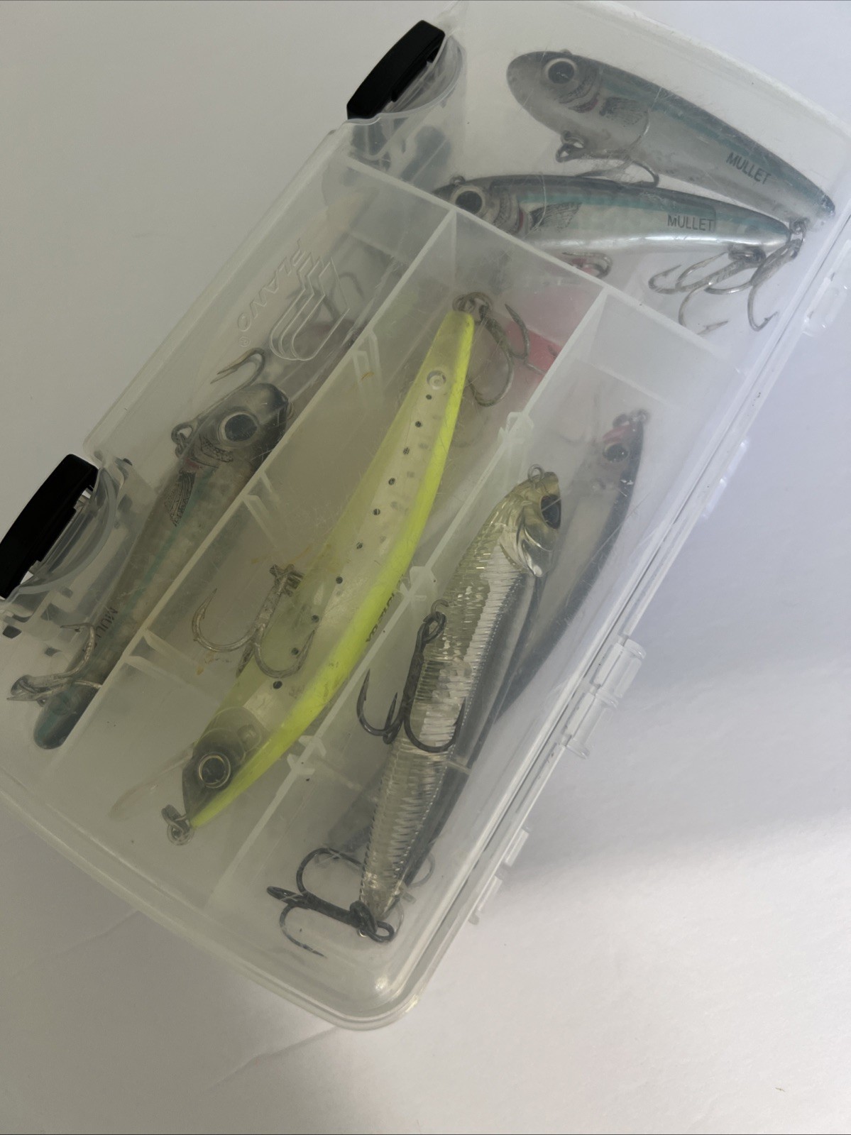 Plano 3500 Stowaway Case With Mixed Lot Of 6 YoZuri And 3 Bomber Lures