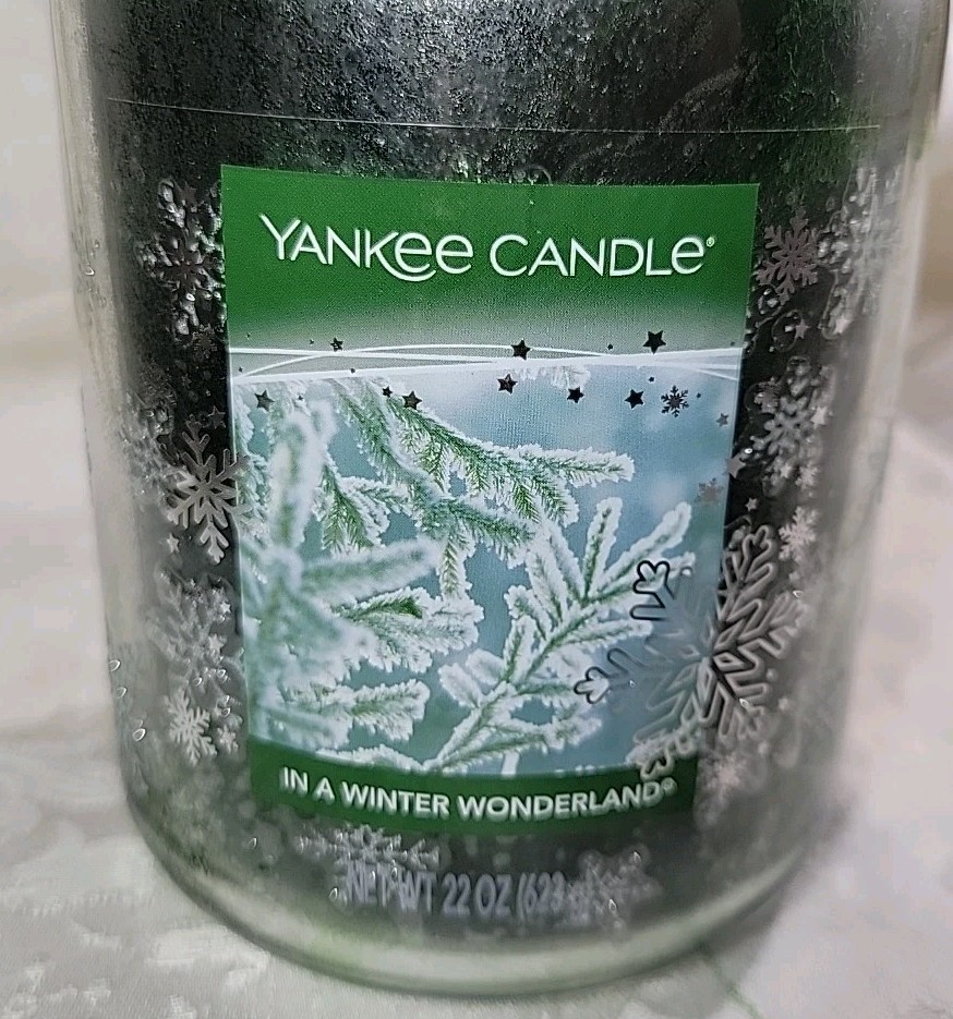 Yankee Candle "IN A WINTER WONDERLAND" Large Jar - Unique Label New - HTF