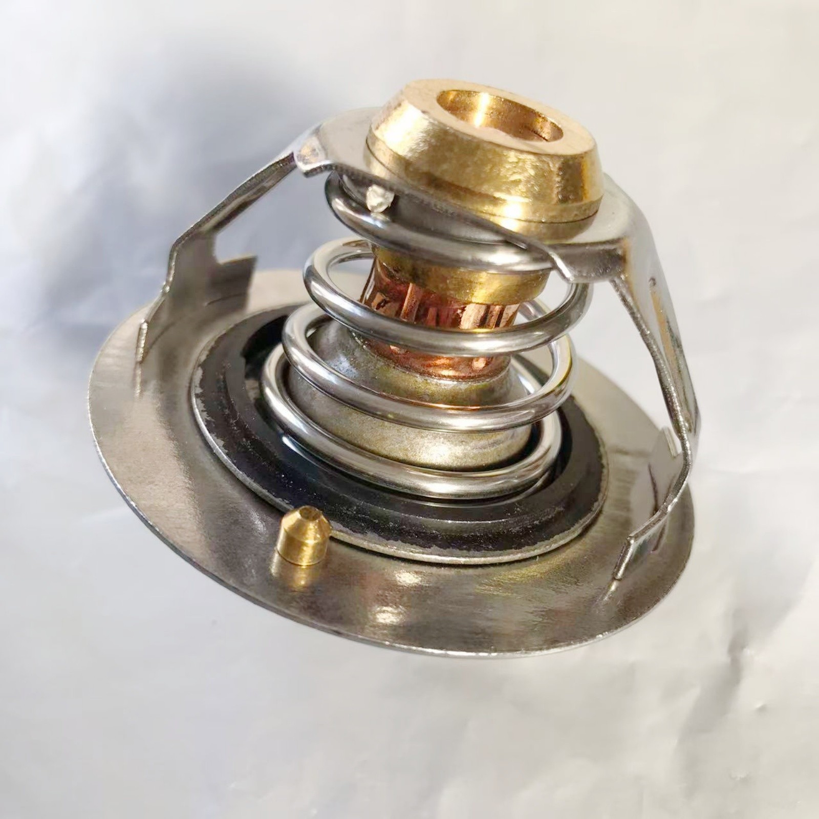 NEW OEM 5292744 THERMOSTAT for 5.9L 24V Cummins Dodge 03-07 Ram 2500 3500