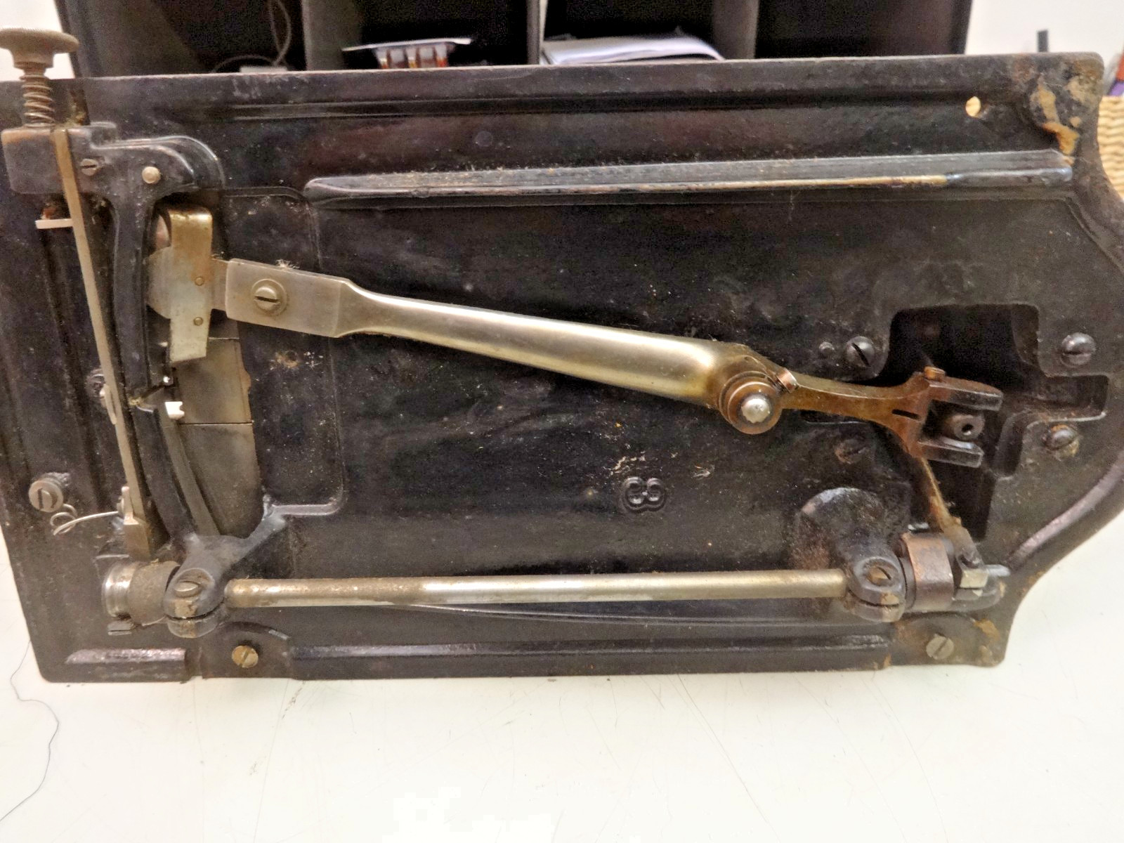 19th Century Antique WHITE Vibrating Shuttle Sewing Machine Treadle Head