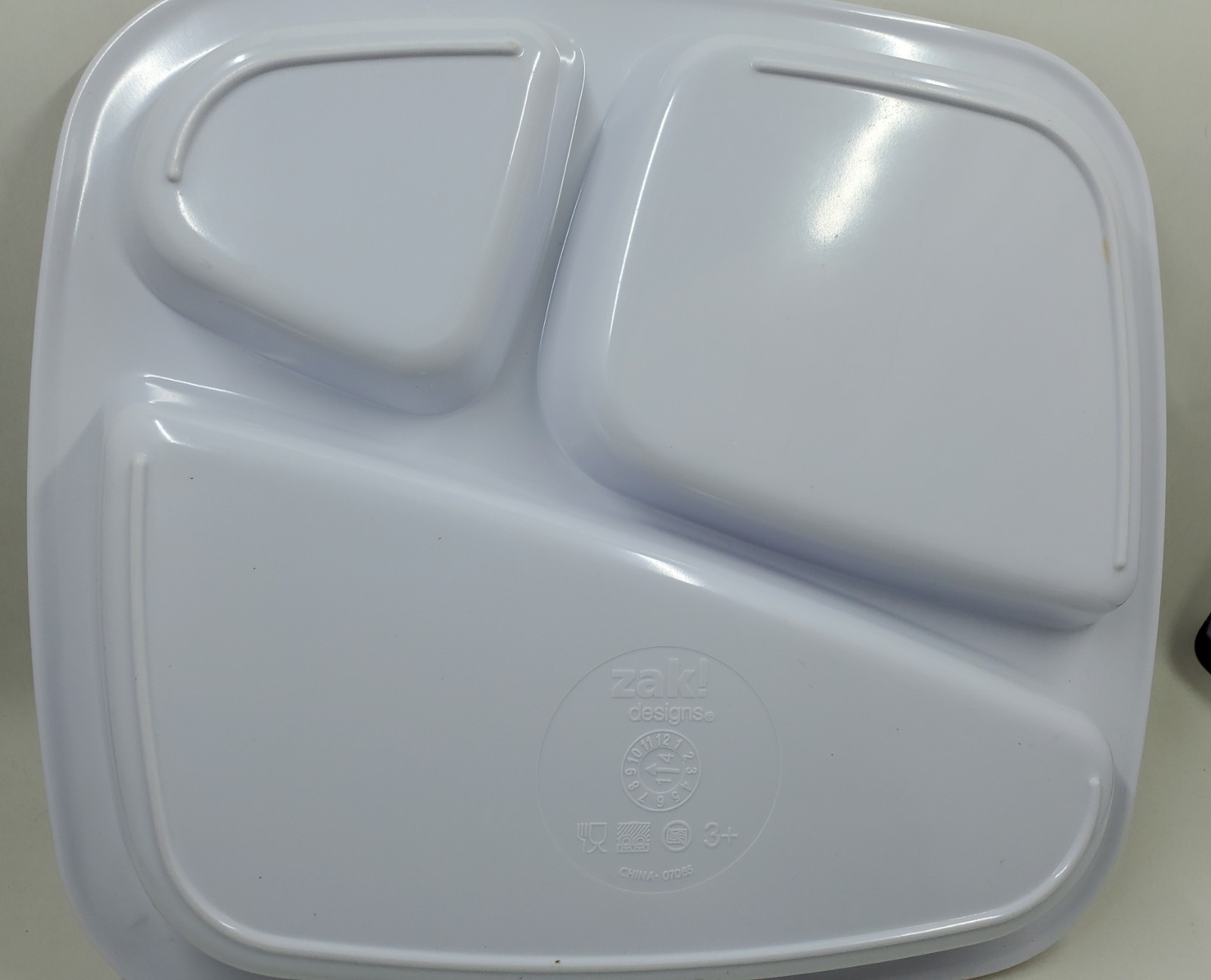 Zak! Designs Disney Frozen Anna Elsa Olaf Kids Melamine Divided Plate 9" X 8"