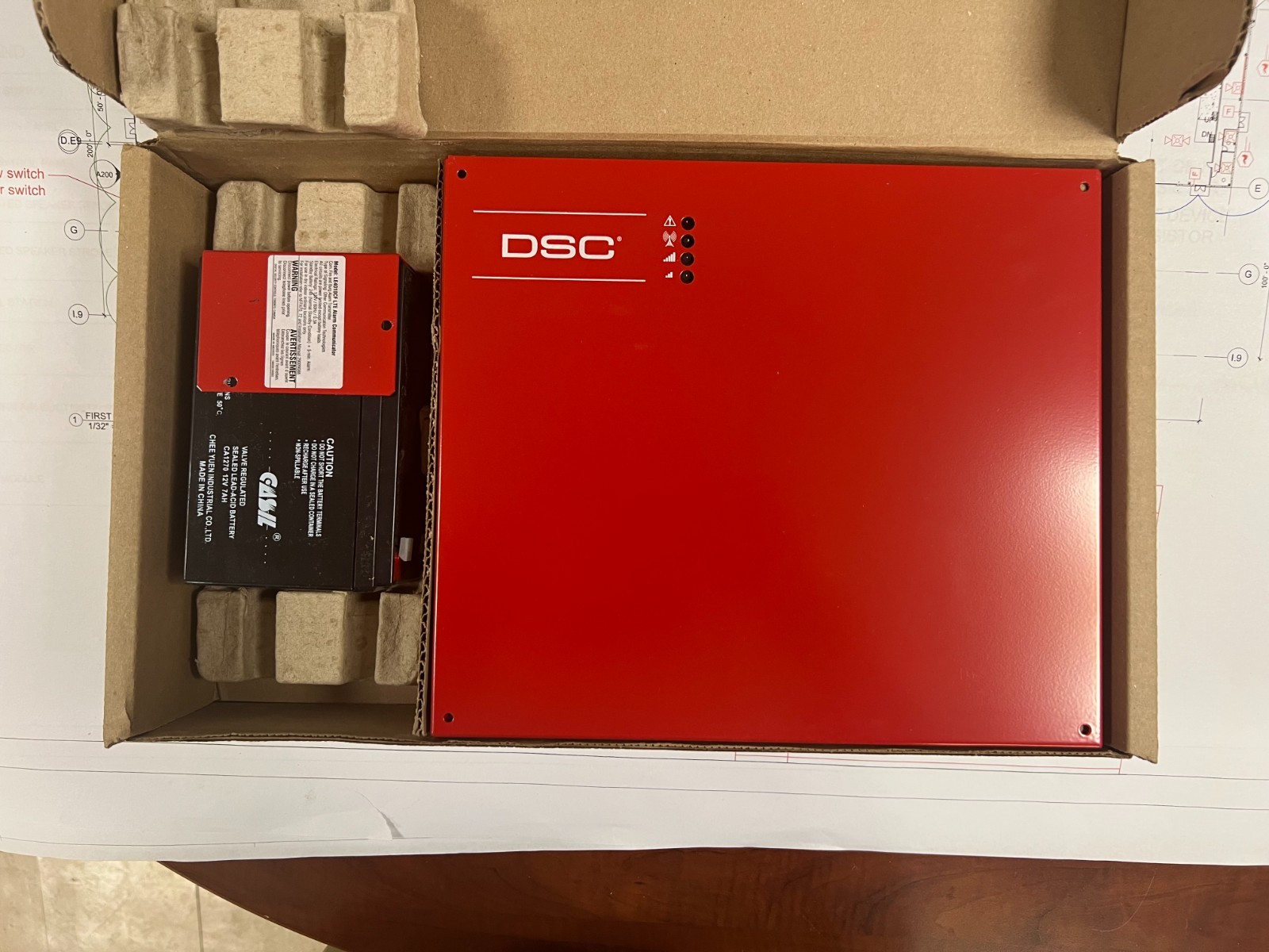 DSC LE4010CF-AT LTE WIRELESS ALARM COMMUNICATOR