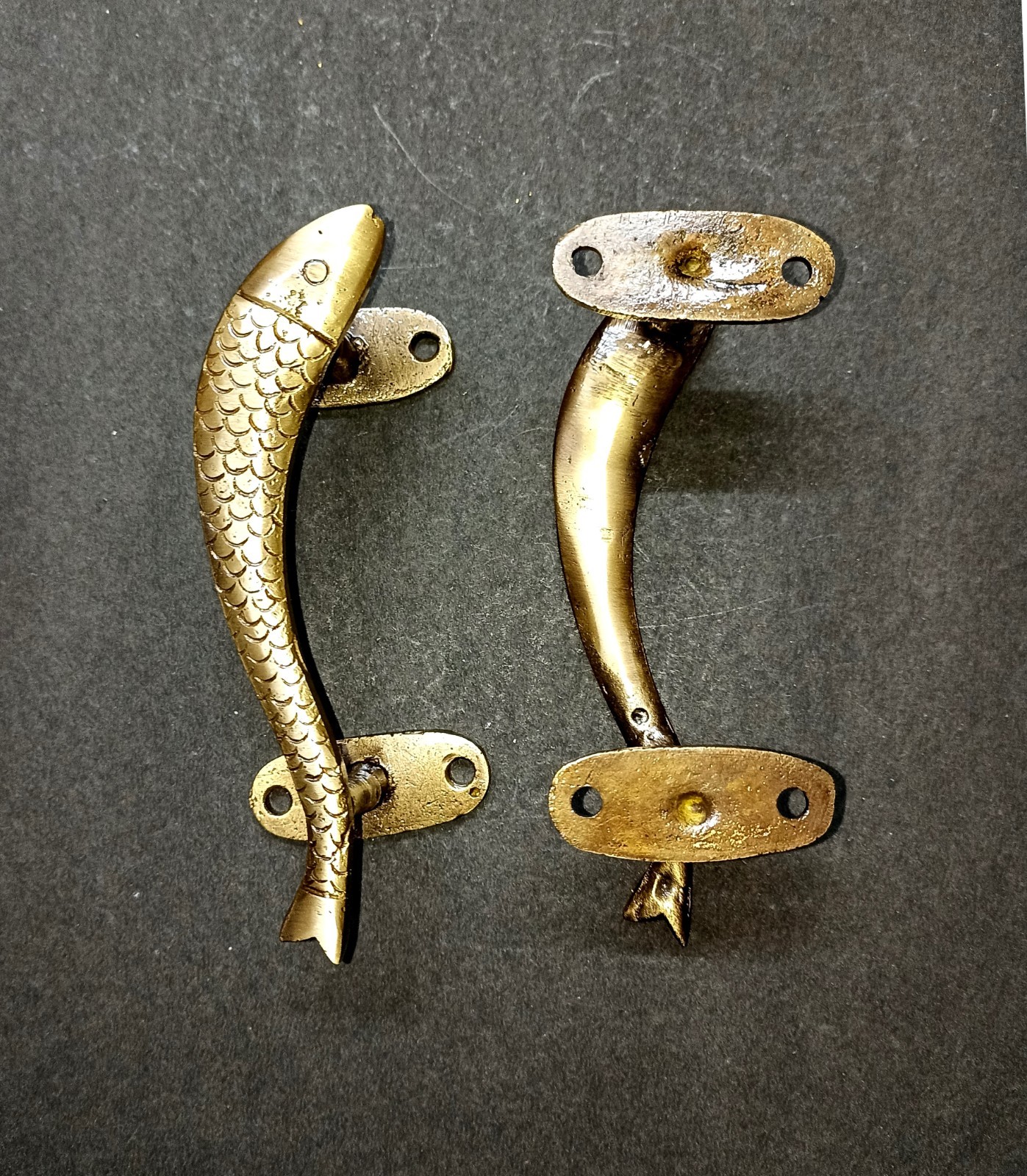 Lacquered Brass Curved Fish Home Window Pull Modern Door Grab Handle Pair AJ474