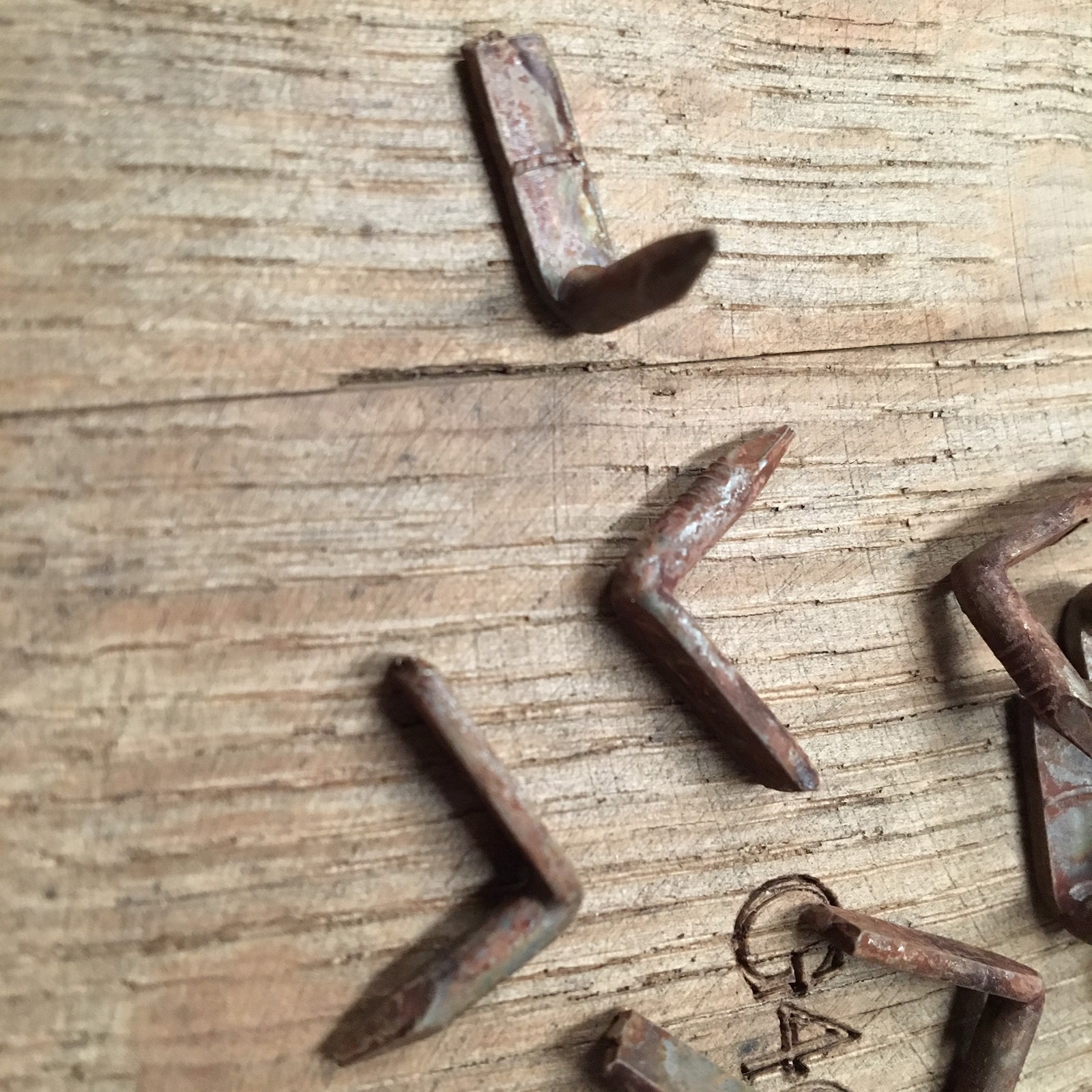 Hoop Nails Galvanized Vintage Look 50 QTY Barrel NAILS Whiskey Wine Wood Band