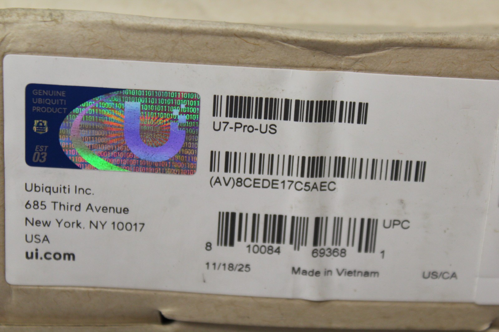 UBIQUITI U7-Pro-US U7 Pro Ceiling Mounted 6-Stream Wireless Access Point