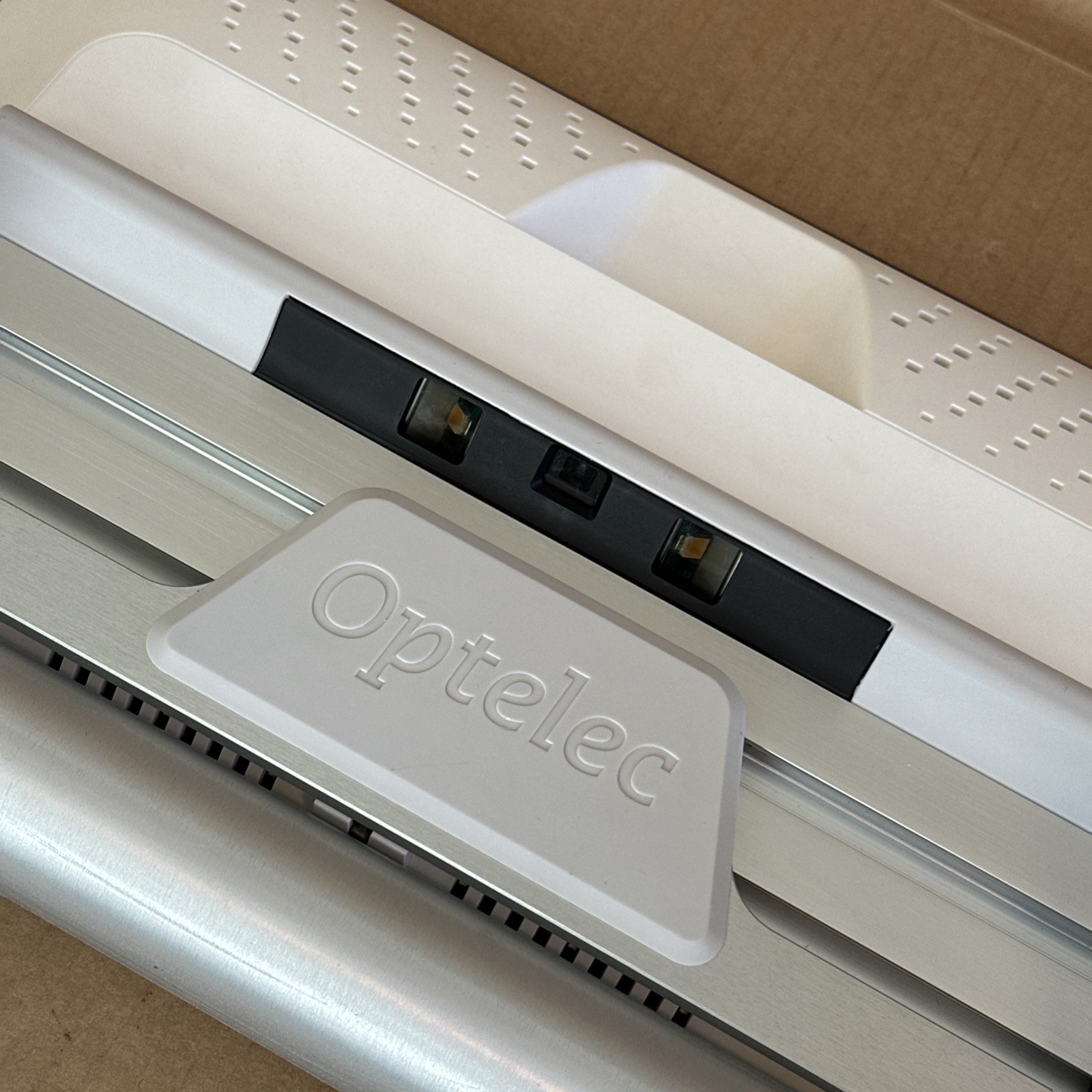 Optelec Traveller HD Portable Low Vision Video Magnifier 13.3 Inch Screen TESTED