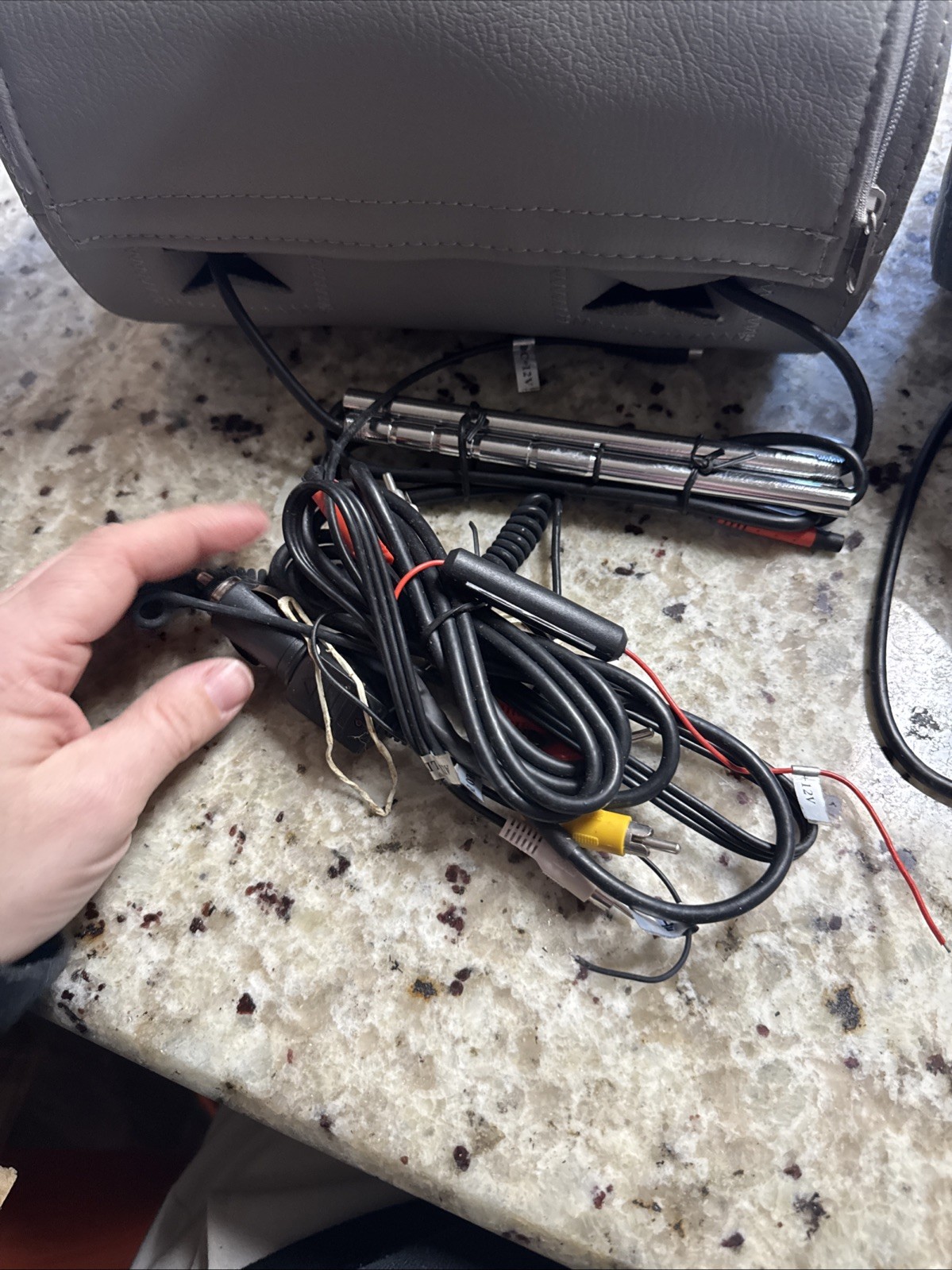 2 XTRON 7” Headrest HD TV Monitors With DVD Players USB/SD For UNIVERSAL Works