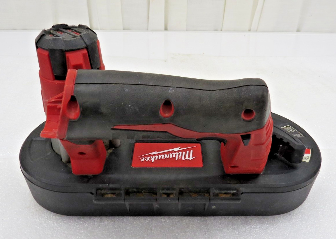 Milwaukee 2429-20 M12 Cordless Sub-Compact Band Saw W/Red Lithium CP 2.0 Battery