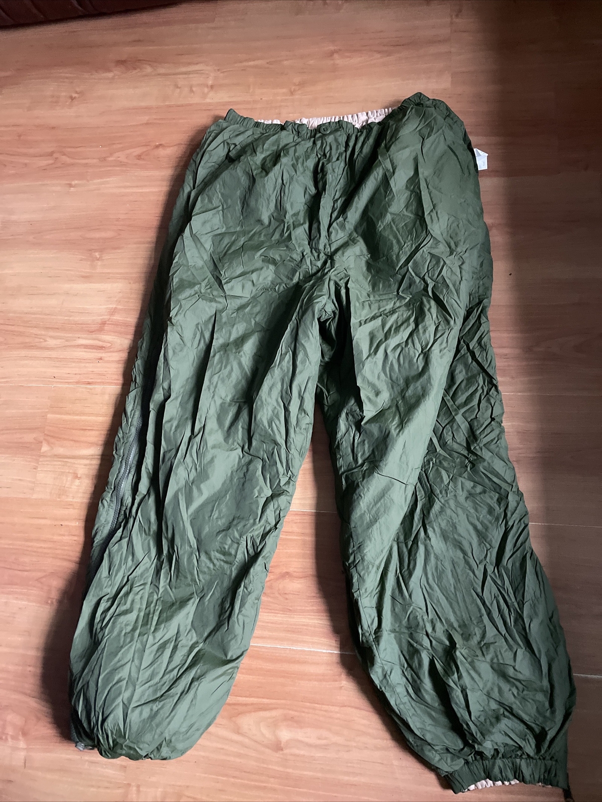 British Army Issue  Thermal Softie Trousers Size Medium Reversible Olive/ Sand M