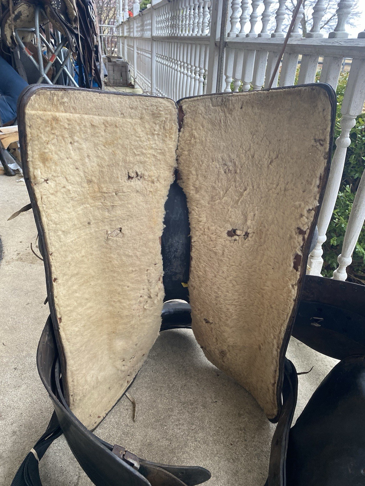 Vintage/Antique 15.5" Simco Western saddle w/silver diamonds, tapaderos