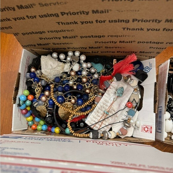 Mystery Jewelry Lot Vintage Modern Wearable 1-2 lbs Good Cond (READ DESCRIPTION)