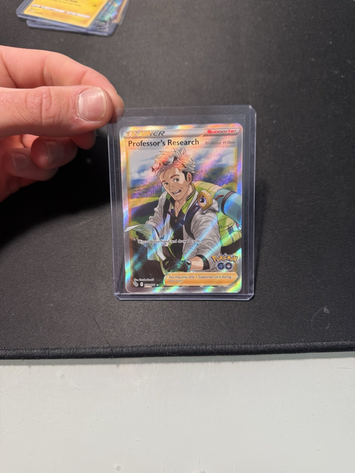 Pokemon TCG 4 - Pack Mystery Box (4 Booster Packs & 4 Mystery Packs)