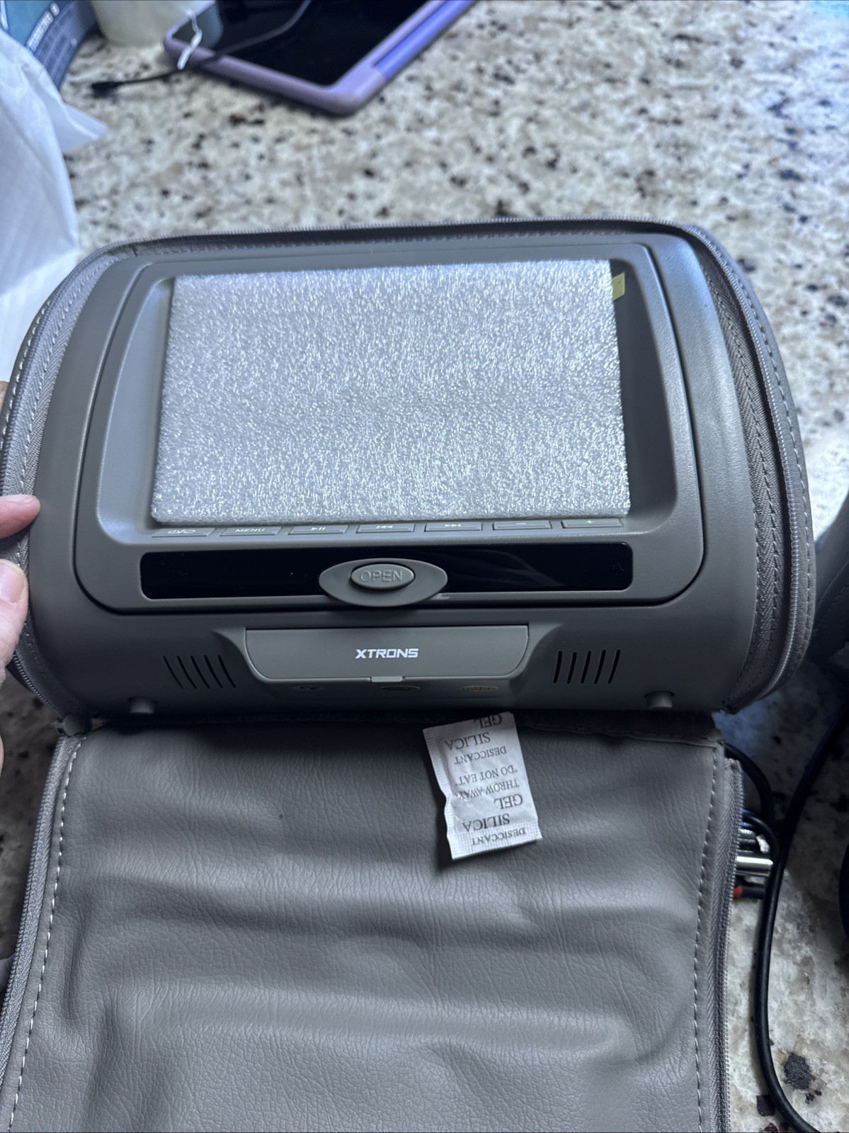 2 XTRON 7” Headrest HD TV Monitors With DVD Players USB/SD For UNIVERSAL Works