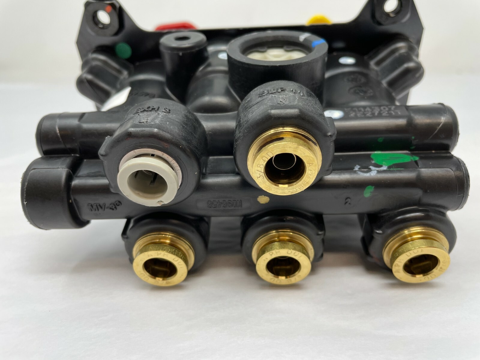 NEW OEM Genuine Bendix MV-3 Parking Air Brake Dash Control Valve PN# K120153