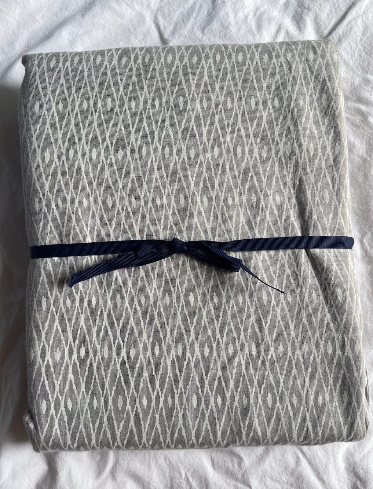 John Robshaw Nami Gray King Duvet - New with tags