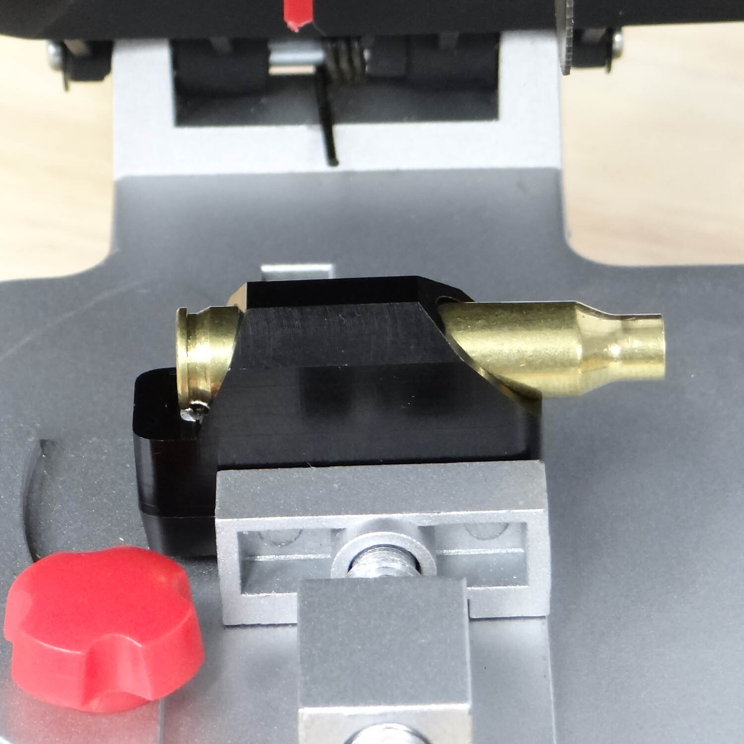 Auto Ejecting High Speed 300 AAC Blackout or Ham'r Hamr Cut Off Jig Trimmer