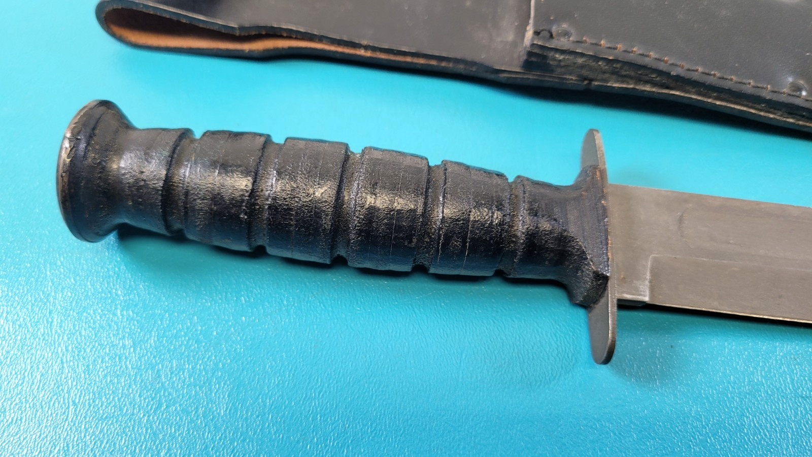 Vintage US Military Ontario Mark 2 Fighting Knife + Black Sheath TR720