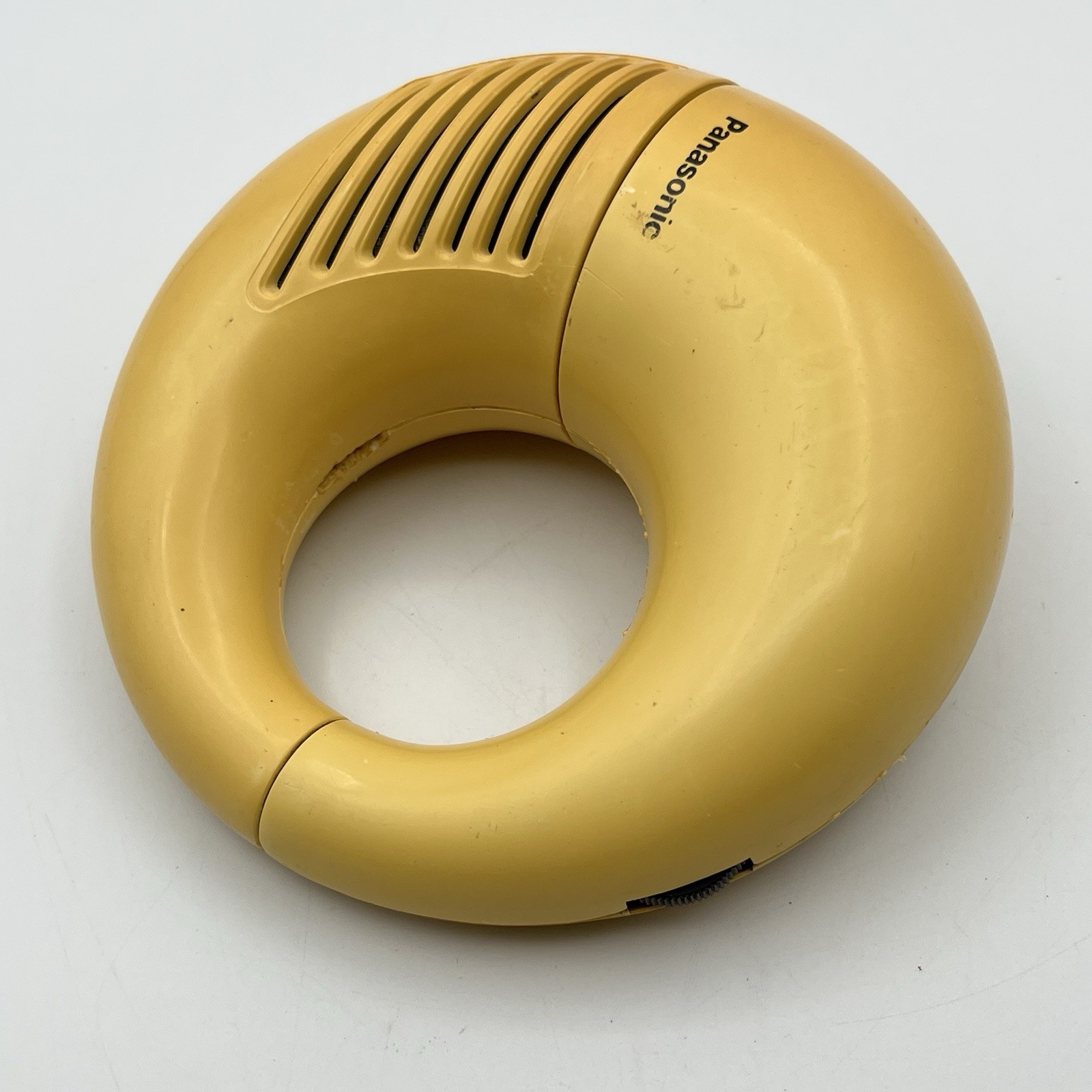 1972 Panasonic Toot-A-Loop AM Wrist Radio - R-72 - Cream (White?) - Works