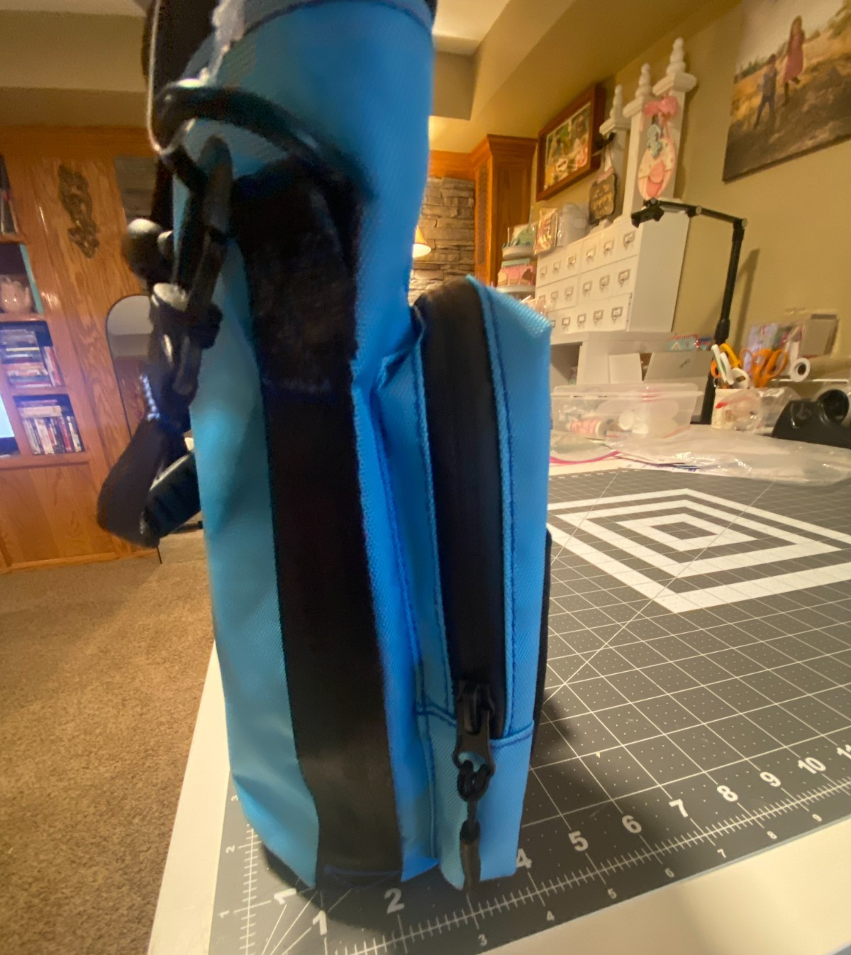 CROSSBODY WATER BOTTLE SLING BAG, ARCA HYDRO CARRIER, LAGOON BLUE, 40 OZ, NEW