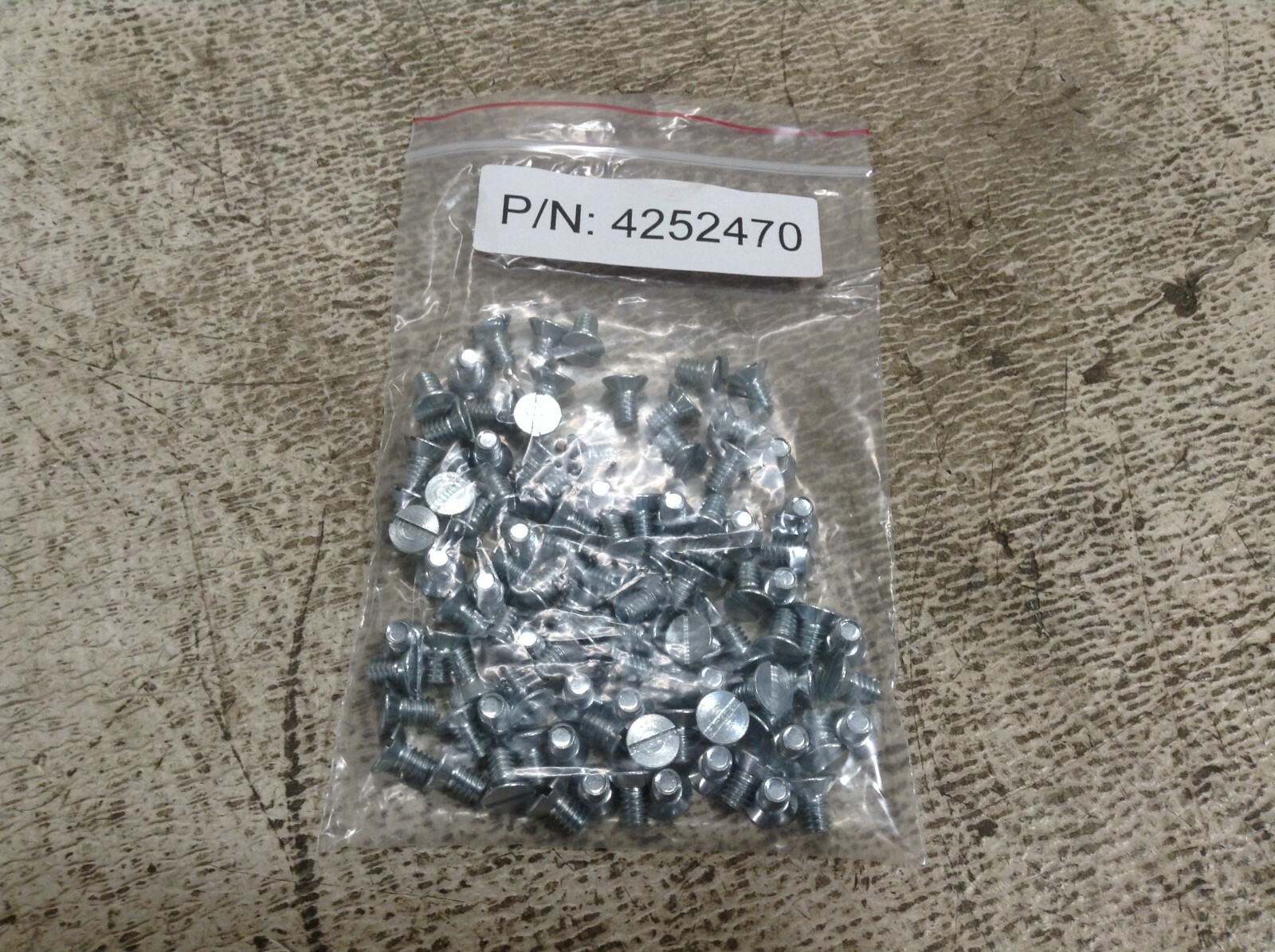 TE 4252470 Screw Kit Bag of 100 New (TSC)