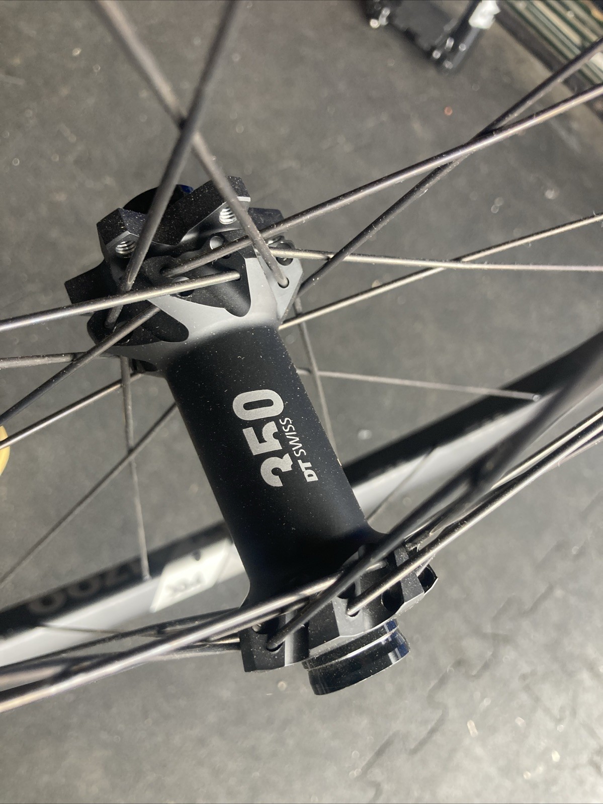 dt swiss 350 Front Wheel Xm 1700 29 Wheel Boost Mtb