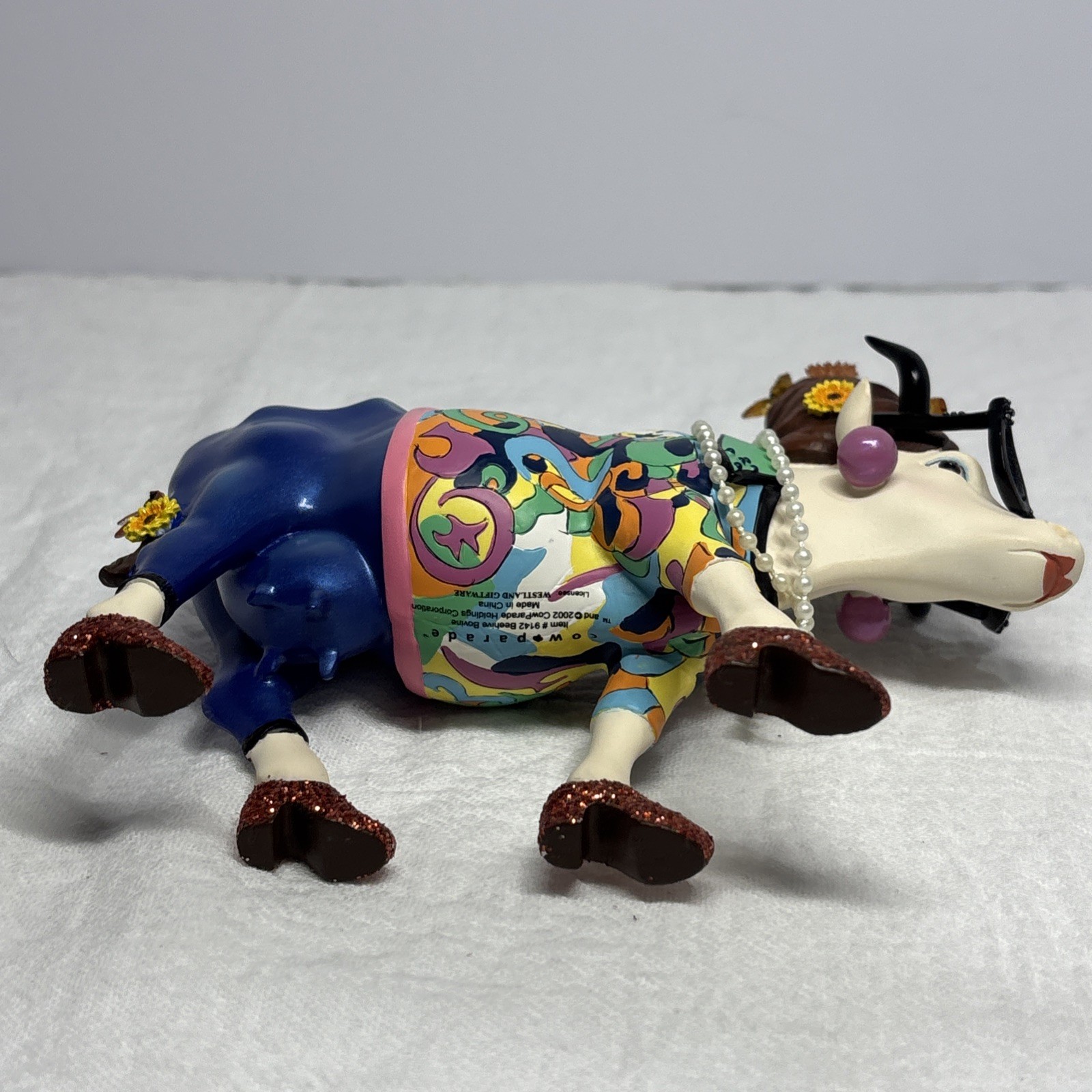 Cow Parade Beehive Bovine 2002 Retired VINTAGE-READ DESCRIPTION