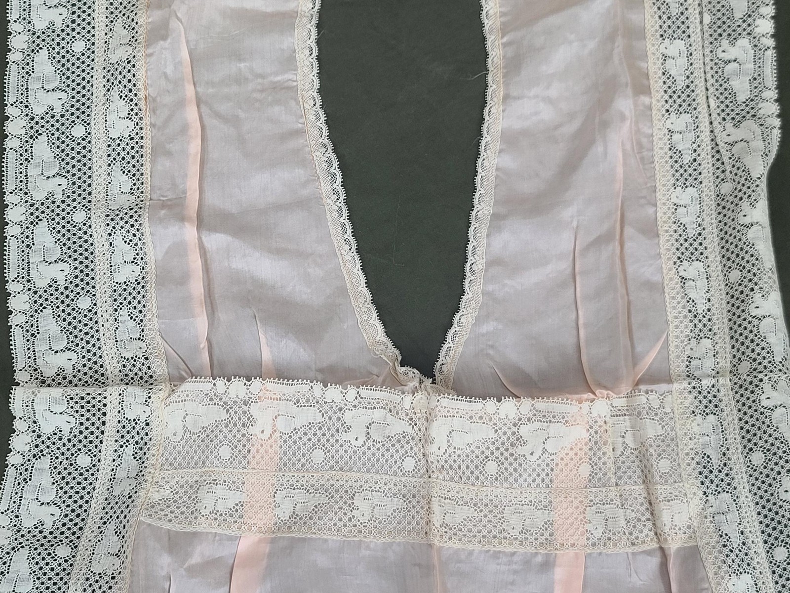 WWI Souvenir of France Silk Apron Allies Liberation Sweetheart Lace Duck Vintage