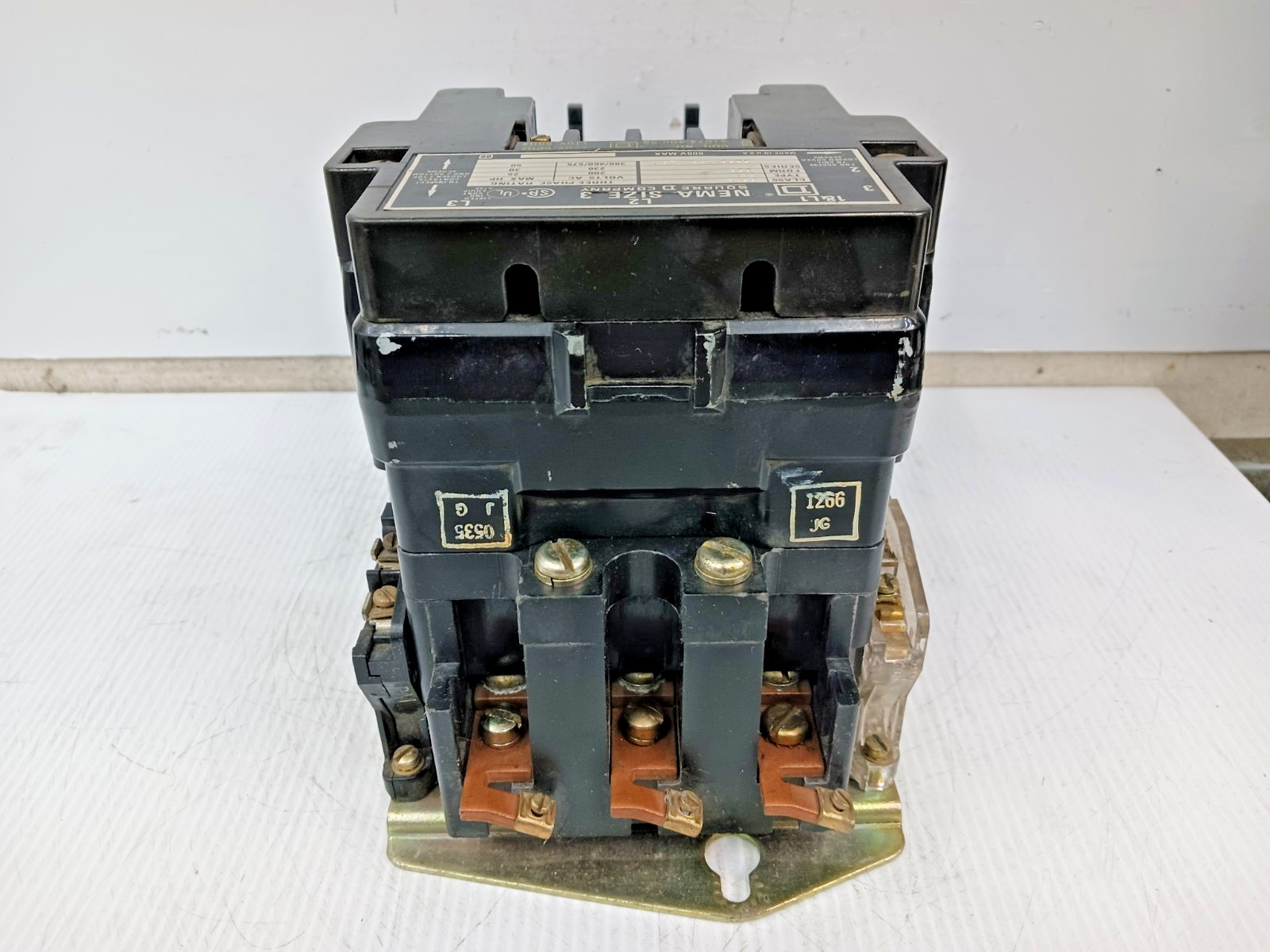 Square D Size 3 Motor Starter 600 VAC Max 120 VAC Coil 50 HP Max 8536SEO1