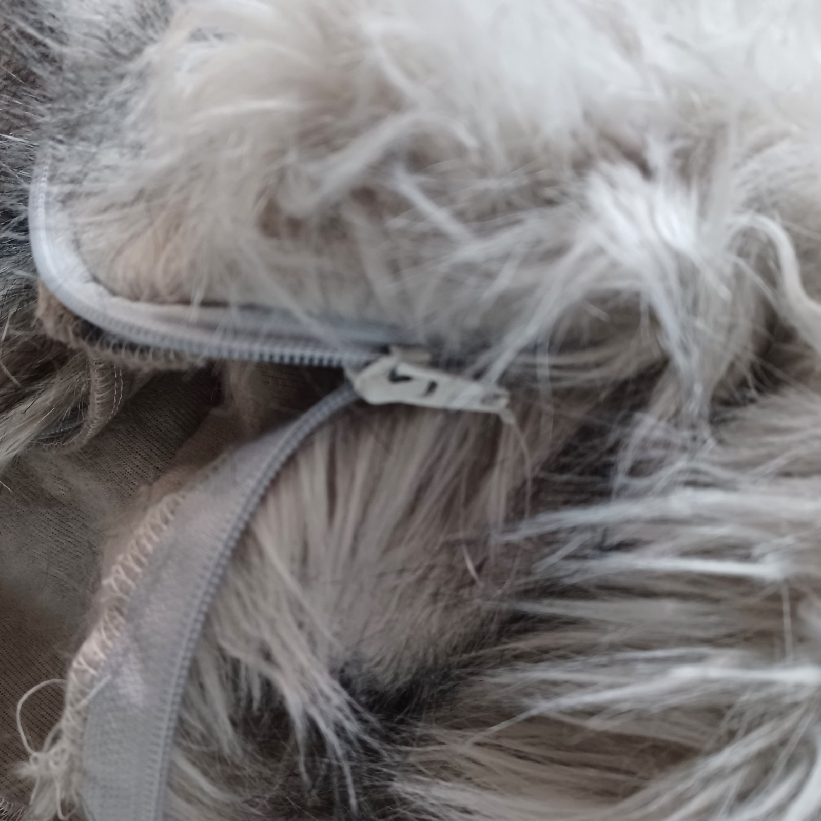 Pottery Barn Teen Himalayan Faux Fur Bean Bag Cover Marketing Sample Nickel Gray