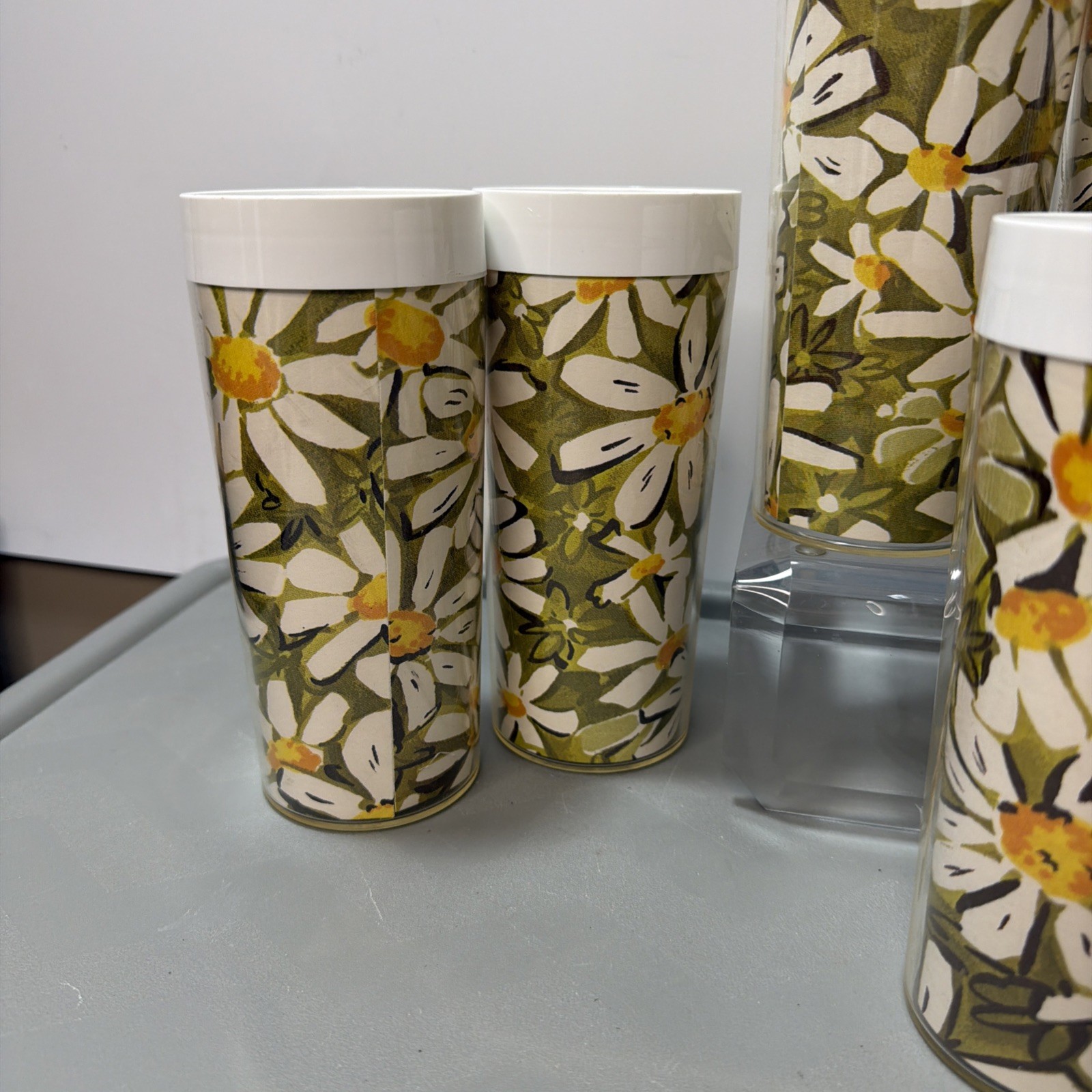 VTG Thermo-Serv West Bend Daisy Tumblers Set of 9 Insulated Plastic 1970s USA