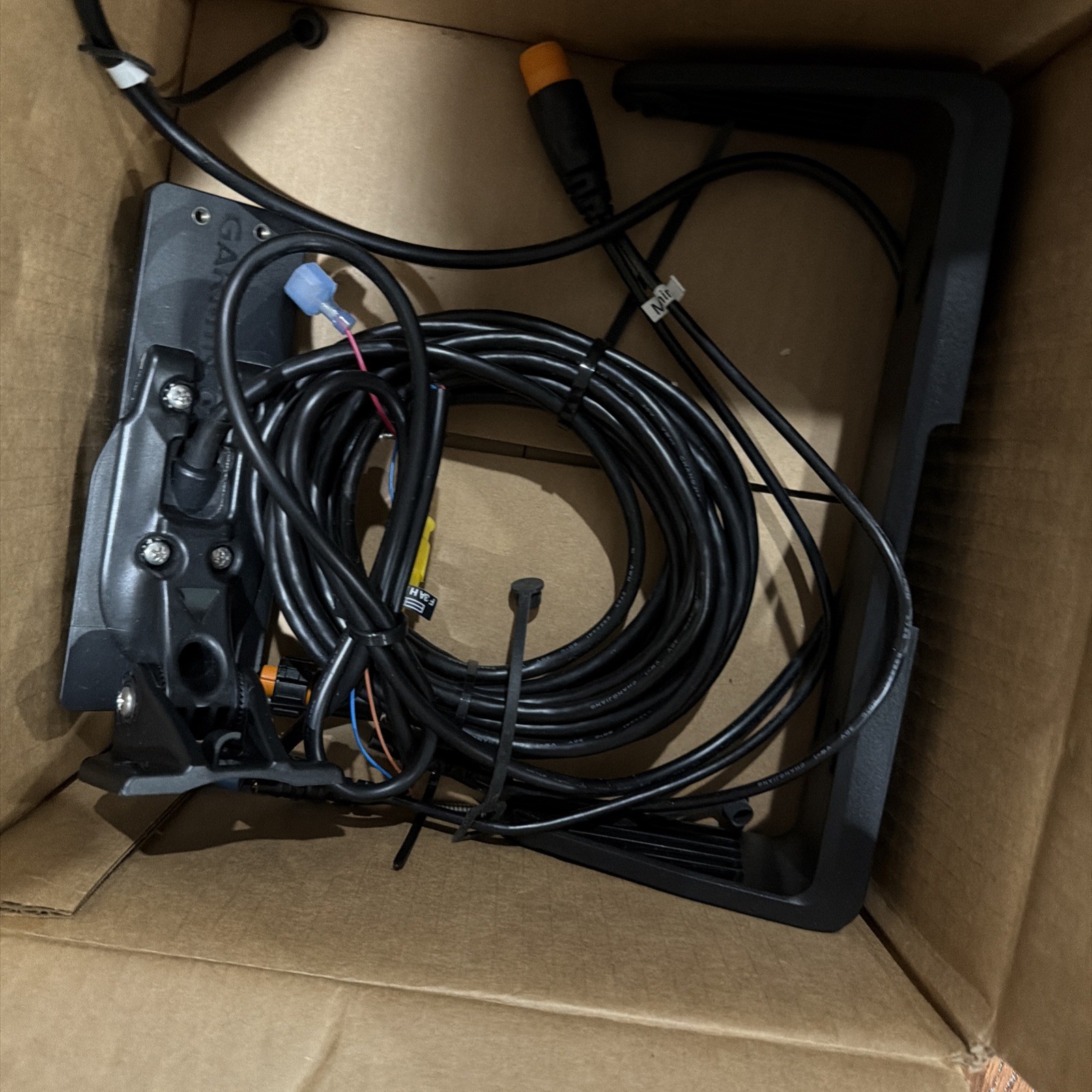 Garmin STRIKE Vivid 9sv Transducer Low Usage Mint !!! Fast Ship