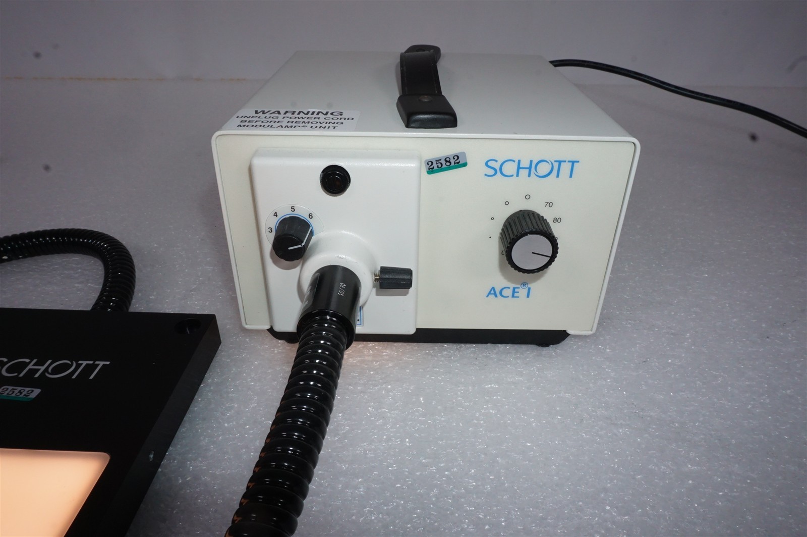 Schott 20520 Fiber Optic Source 150W W Iris, EKE Lamp, 107mm x 130mm Fiber Optic