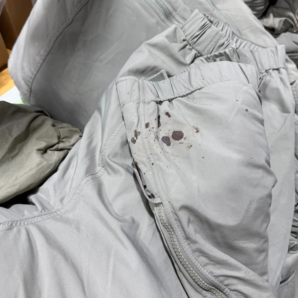 US Army Pants Generation III Extreme Cold Weather Level 7 PrimaLoft Damaged