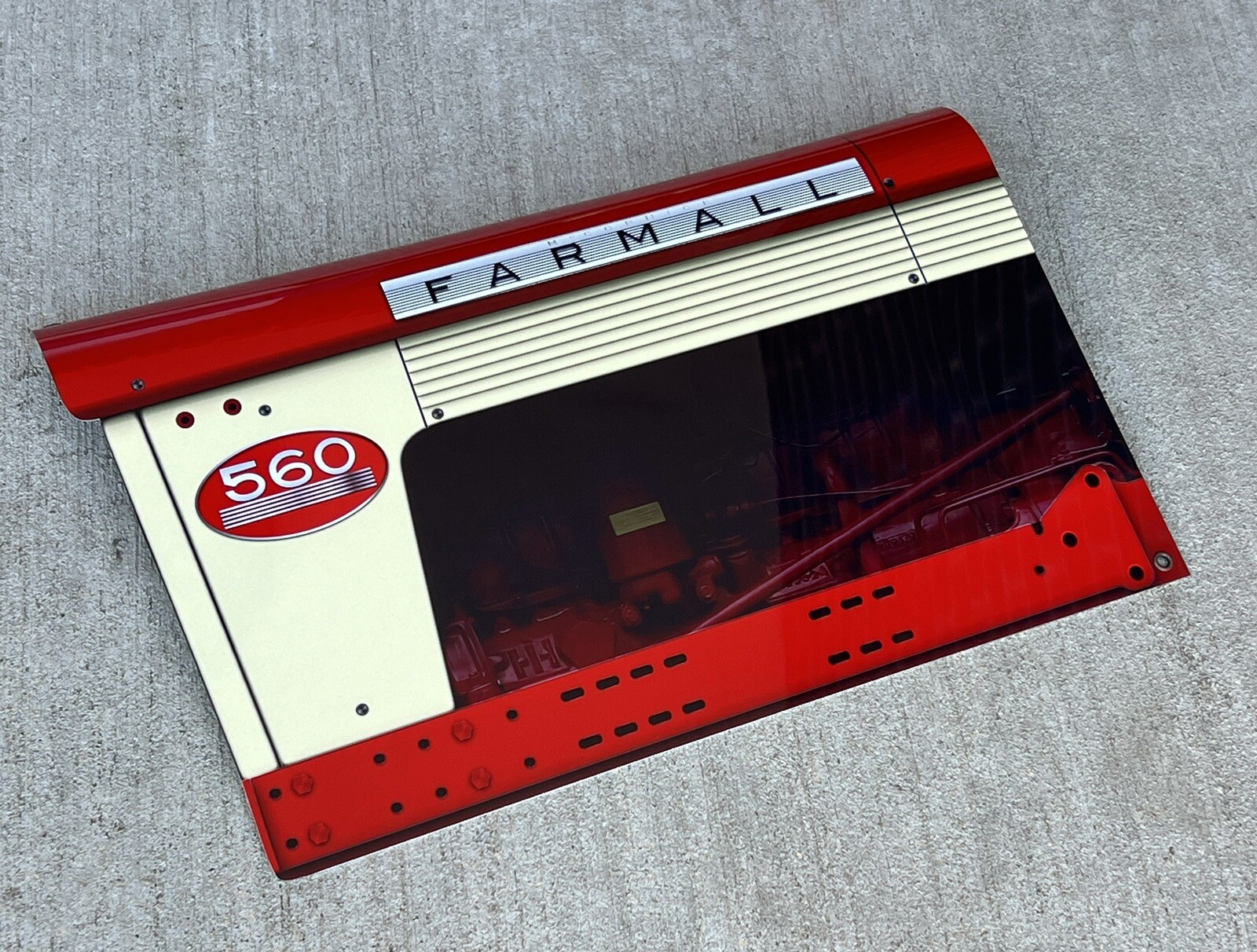 Wow!! Curved FARMALL 560 Tractor Farm 3D Sign Advertising