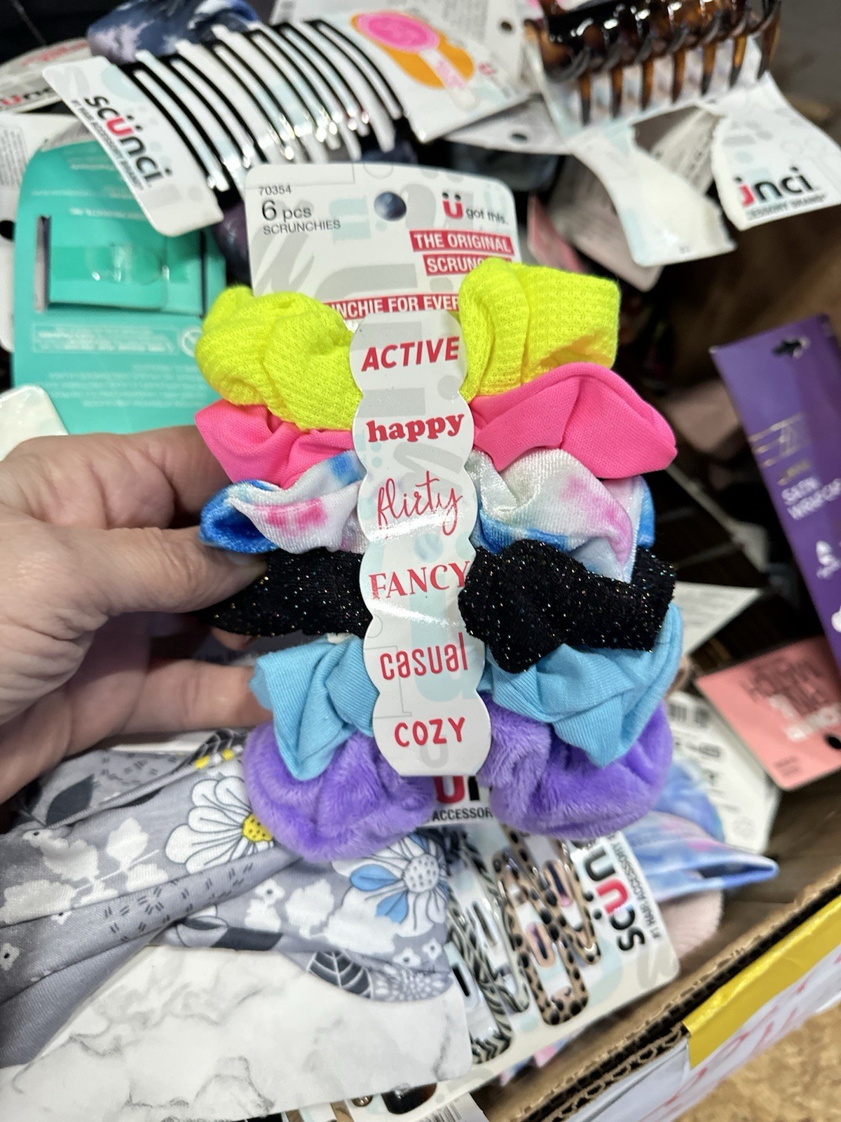 50 Pcs Wholesale Scunci , Goody Assorted Hair Accessories Scrunchies Etc Read