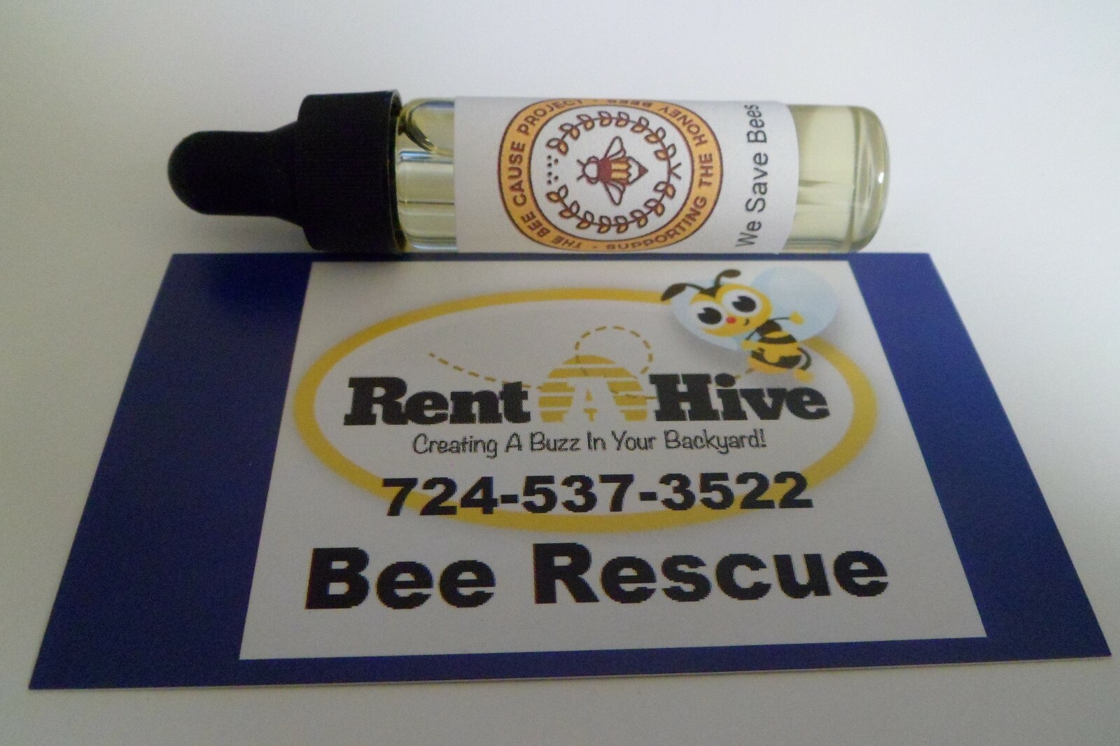 Made in USA Honeybee Swarm Lure Made by Professional Swarm Catchers