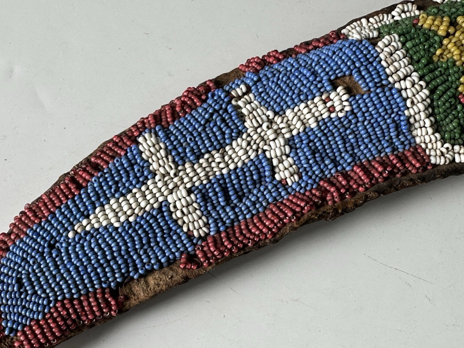 INCREDIBLE SIOUX PLAINS INDIAN HISTORIC BEADED KNIFE SHEATH, HISTORICAL