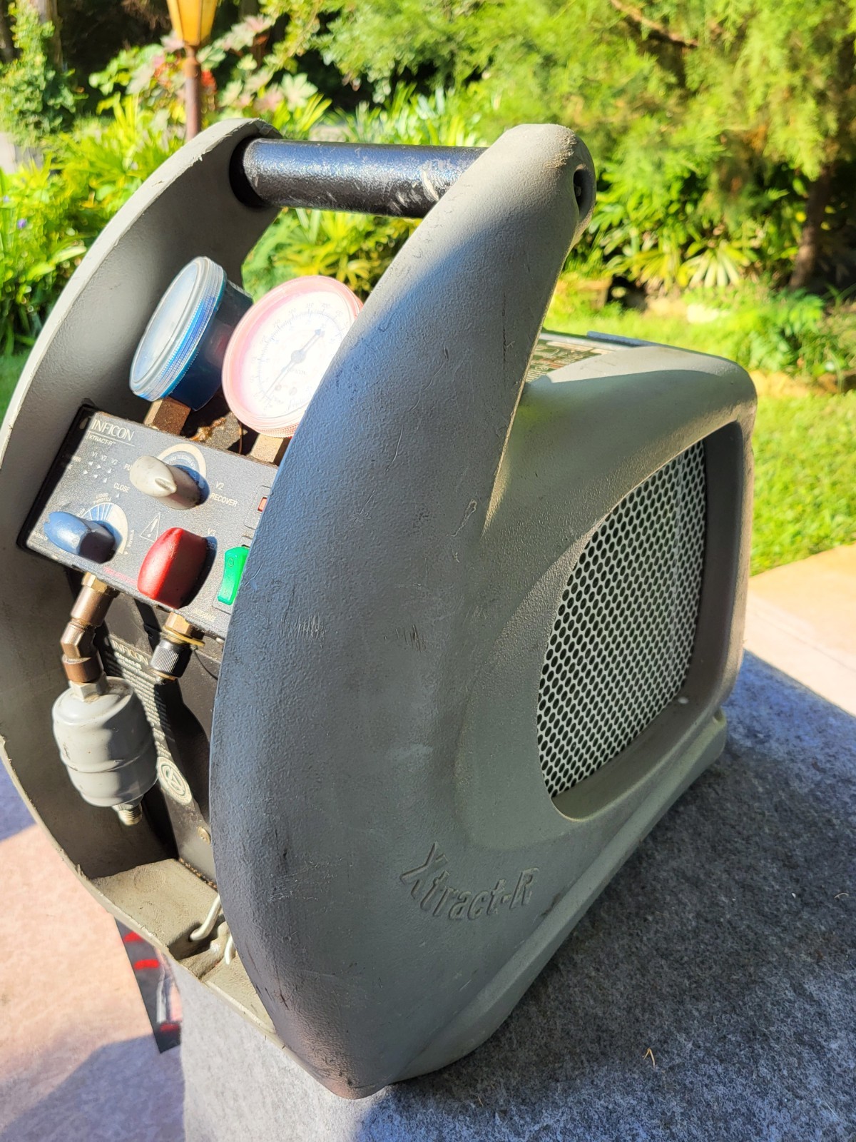 Inficon Vortex Dual Refrigerant Recovery Machine model #REMRT-1 SN# 0025045