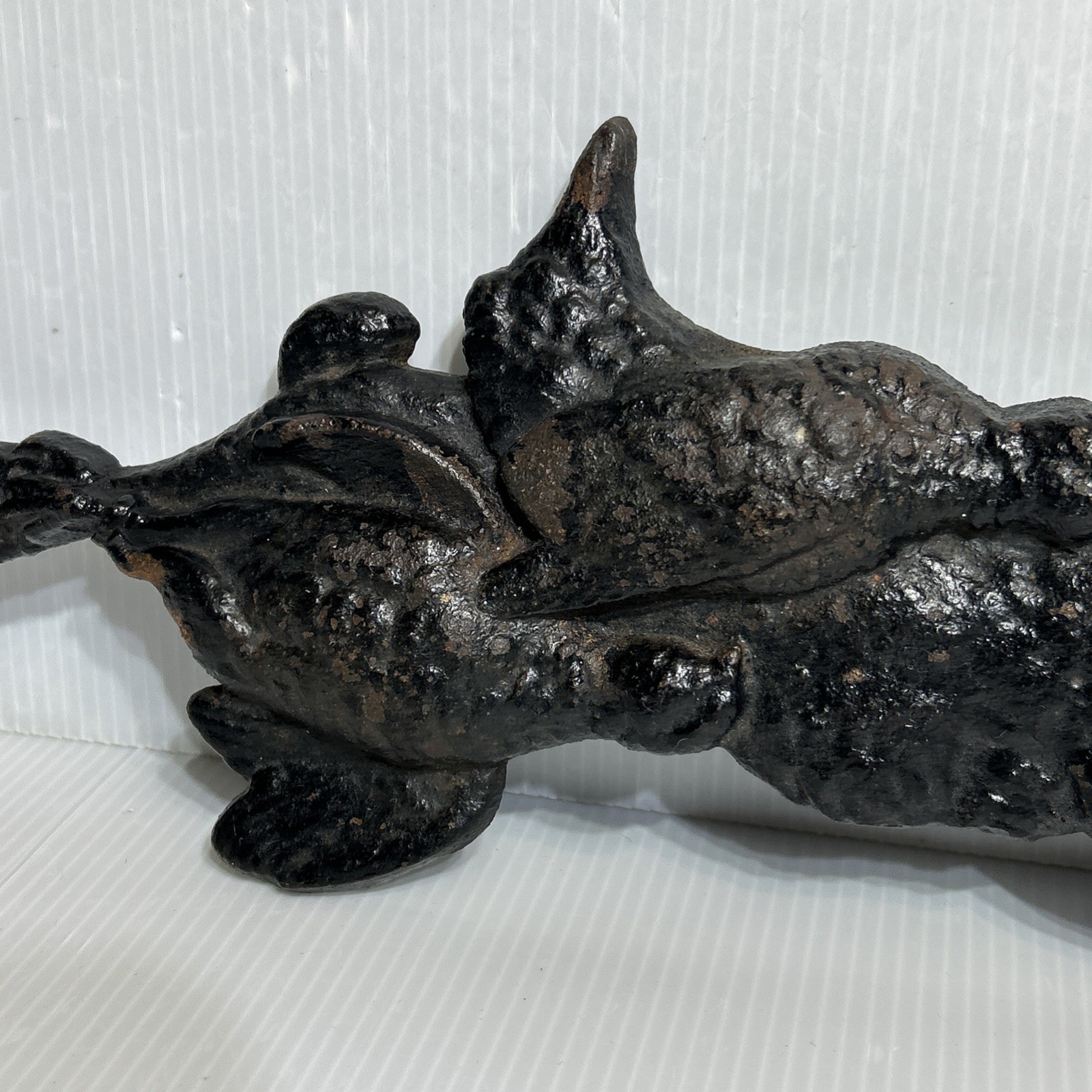 Cast Iron Hunting Bunny Rabbit Attack By Birds Rustic Antique 13” 1.9lb