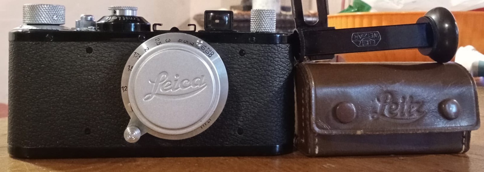 Leica Standard black paint with chrome finish. Near as new!
