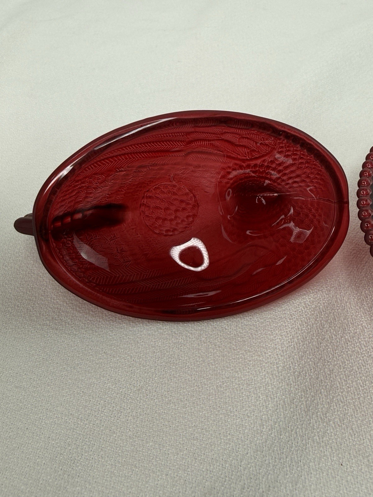 New Production Indiana Style Hen On Nest Glass Chicken Dish Satin Dark Red