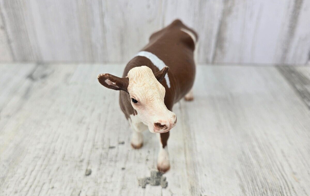 Schleich Dairy Cow Farm Animal D73527 Brown and White