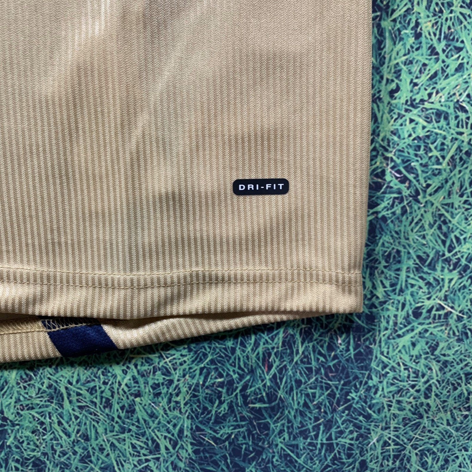 Bergkamp Arsenal 2001/2002 Away Jersey - Retro Jersey - Mens Sizes - New