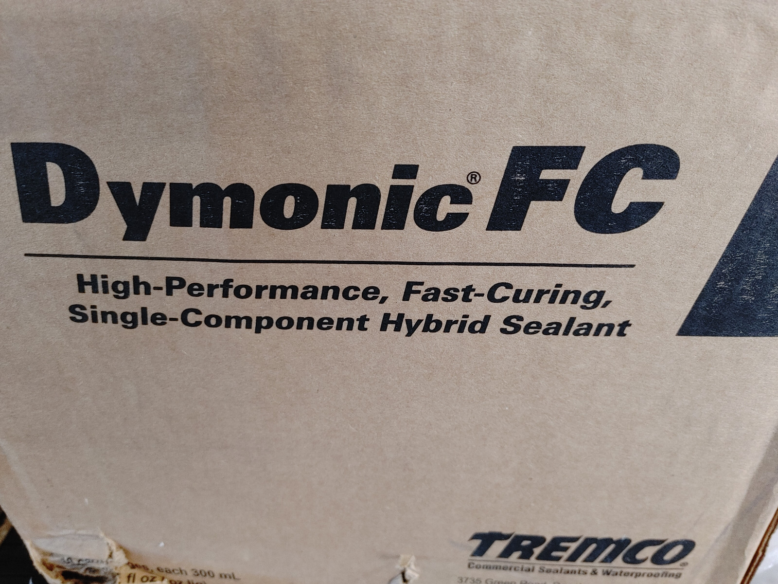 Tremco Dymonic FC Fast-Curing White 10.1 Ounce (Z3B)