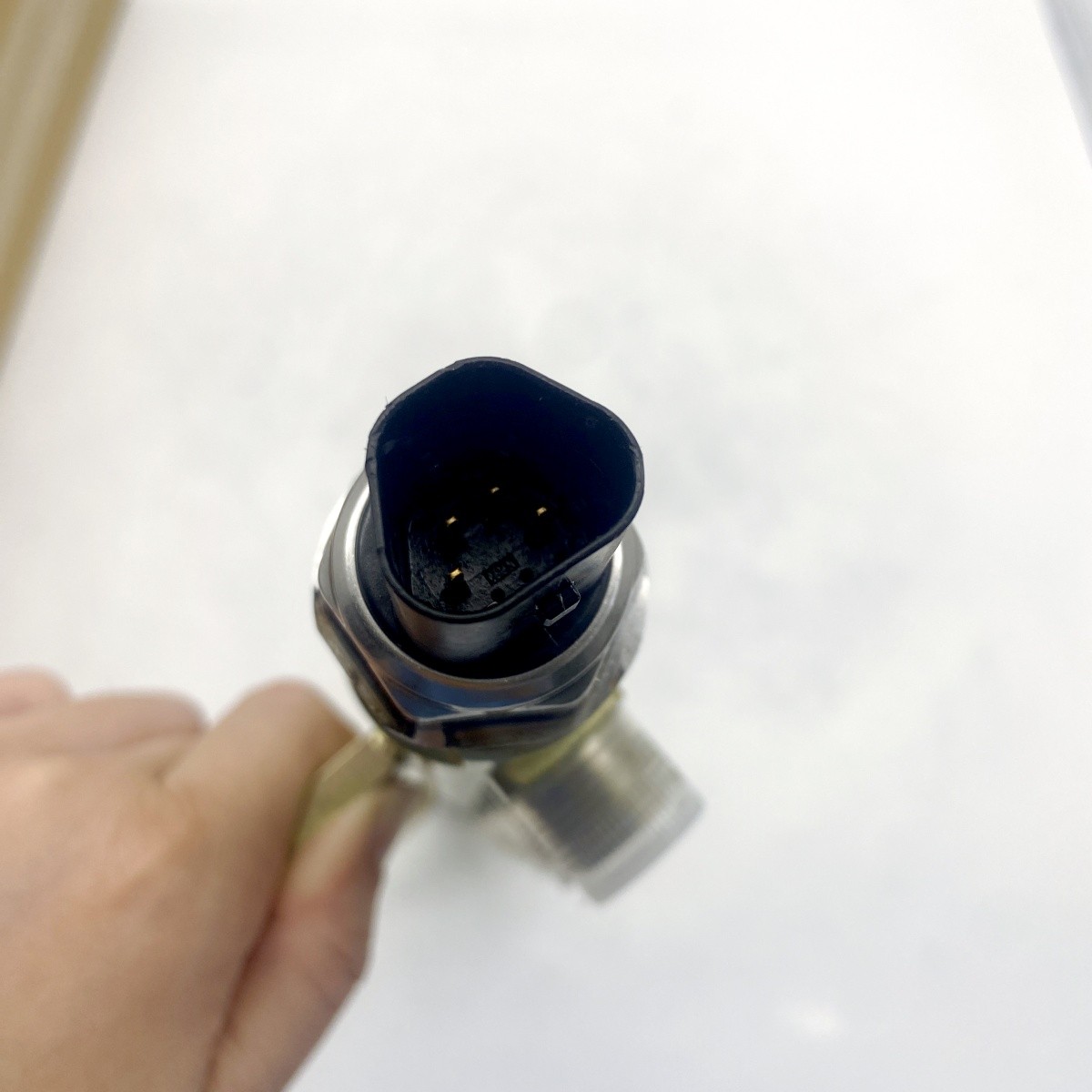 0445226126 5295117 Cummins 6.7L Fuel Rail for 13-18 Dodge Ram 6.7L Diesel