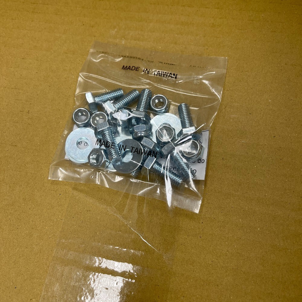 1 PAIR L+R HEAVY DUTY 5mm RACING SEAT BRACKET ADAPTER FOR 94-04 Chevrolet S-10